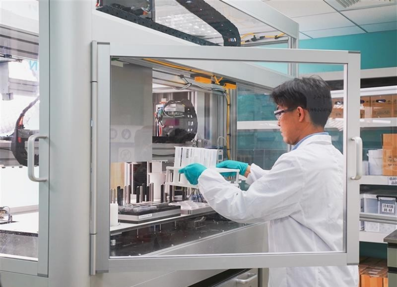 1124-多樂士專業混凝土防護裝飾涂料重磅上市(定稿)937